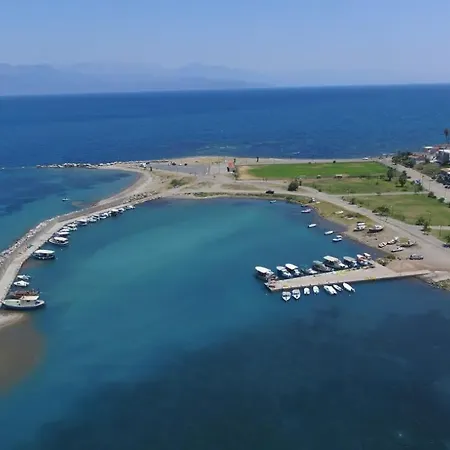 Apartman Evi's Seafront Hideaway - Cozy Nest Petalídi