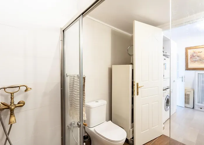 דירה Evi's Seafront Hideaway - Cozy Nest *