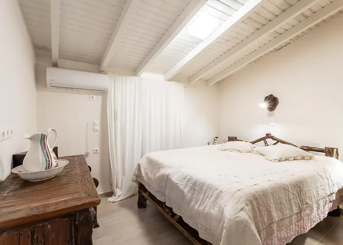 Evi's Seafront Hideaway - Cozy Nest דירה *